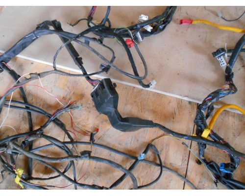 Проводка коса Mitsubishi Carisma (DA) 1995-1999 (MR318729)- купить на ➦ А50-Авторазбор по цене 3000.00р.. Отправка в регионы.