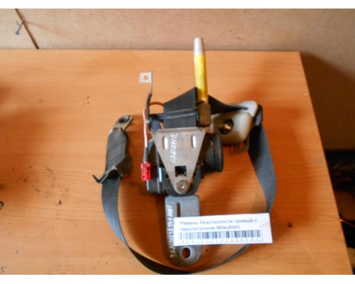 Ремень безопасности Mitsubishi Carisma (DA) 1995-1999 (MR771010)- купить на ➦ А50-Авторазбор по цене 700.00р.. Отправка в регионы.