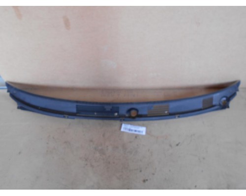 Решетка стеклоочистителя (планка под лобовое стекло) Mitsubishi Carisma (DA) 1995-1999 (MB944695)- купить на ➦ А50-Авторазбор по цене 500.00р.. Отправка в регионы.