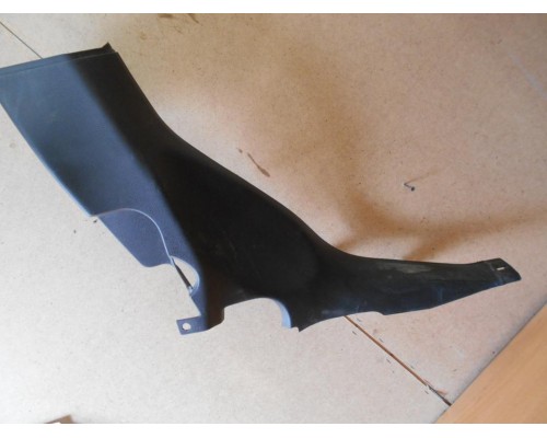 Обшивка стойки Ford Fiesta 2001-2008 ()- купить на ➦ А50-Авторазбор по цене 300.00р.. Отправка в регионы.