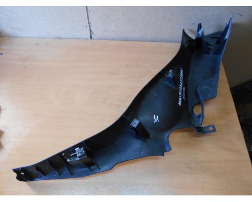 Обшивка стойки Ford Fiesta 2001-2008 ()- купить на ➦ А50-Авторазбор по цене 300.00р.. Отправка в регионы.