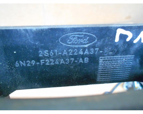 Ручка двери наружняя Ford Fiesta 2001-2008 (1520631)- купить на ➦ А50-Авторазбор по цене 300.00р.. Отправка в регионы.