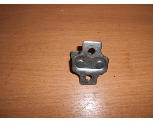 Ответная часть замка двери Chevrolet Lacetti 2004-2012 (96301668)- купить на ➦ А50-Авторазбор по цене 50.00р.. Отправка в регионы.