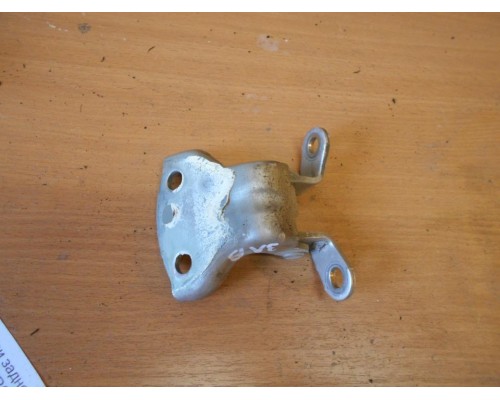 Петля двери задней левой верхняя Chevrolet Lacetti 2004-2012 (96983381)- купить на ➦ А50-Авторазбор по цене 400.00р.. Отправка в регионы.