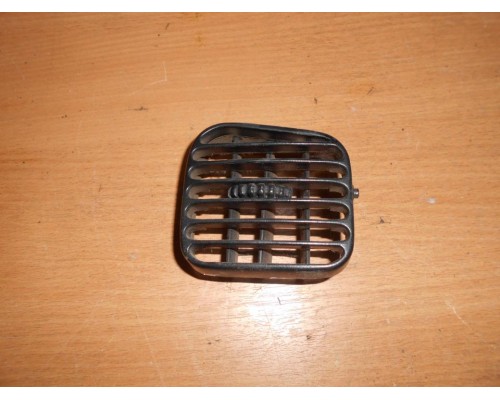 Дефлектор воздушный Hyundai Sonata III 1993-1998 (9745034000)- купить на ➦ А50-Авторазбор по цене 600.00р.. Отправка в регионы.