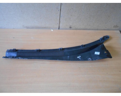 Решетка стеклоочистителя (планка под лобовое стекло) Hyundai Sonata III 1993-1998 (8616034000)- купить на ➦ А50-Авторазбор по цене 100.00р.. Отправка в регионы.