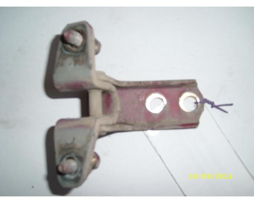 Петля двери передней правой нижняя Mitsubishi Lancer (CS/Classic) 2003-2006 (MR302270)- купить на ➦ А50-Авторазбор по цене 150.00р.. Отправка в регионы.