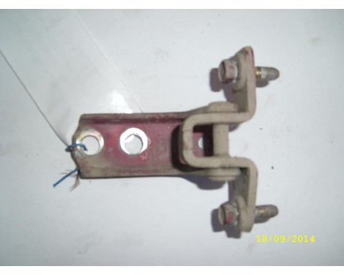 Петля двери передней левой нижняя Mitsubishi Lancer (CS/Classic) 2003-2006 (MR302271)- купить на ➦ А50-Авторазбор по цене 150.00р.. Отправка в регионы.