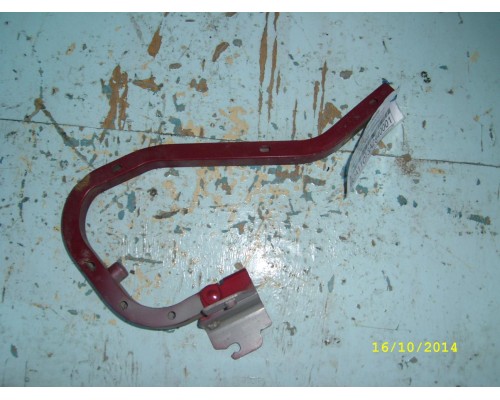 Петля крышки багажника левая/правая Mitsubishi Lancer (CS/Classic) 2003-2006 (MR954153)- купить на ➦ А50-Авторазбор по цене 300.00р.. Отправка в регионы.