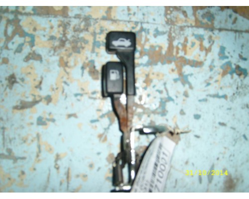 Ручка открывания багажника Mitsubishi Lancer (CS/Classic) 2003-2006 (MB402131)- купить на ➦ А50-Авторазбор по цене 300.00р.. Отправка в регионы.