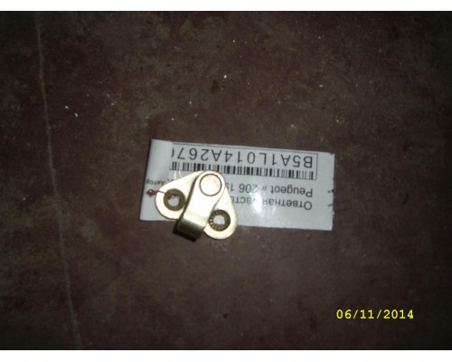 Ответная часть замка двери Peugeot 206 1998-2012 (916439)- купить на ➦ А50-Авторазбор по цене 100.00р.. Отправка в регионы.