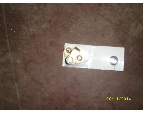 Ответная часть замка двери Peugeot 206 1998-2012 (916439)- купить на ➦ А50-Авторазбор по цене 100.00р.. Отправка в регионы.