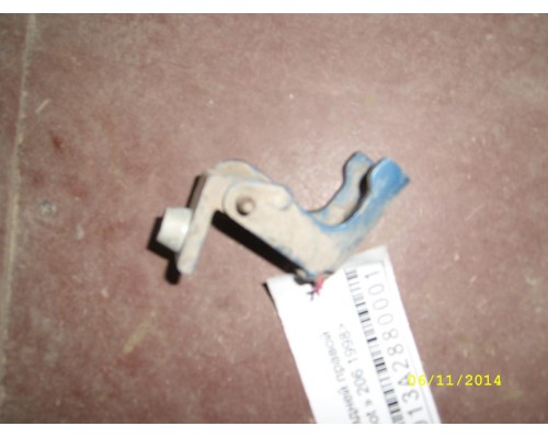 Петля двери задней правой верхняя Peugeot 206 1998-2012 ()- купить на ➦ А50-Авторазбор по цене 200.00р.. Отправка в регионы.