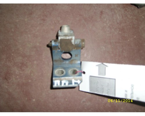 Петля двери передней правой нижняя Peugeot 206 1998-2012 ()- купить на ➦ А50-Авторазбор по цене 200.00р.. Отправка в регионы.