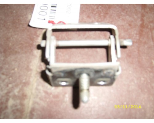 Петля крышки багажника левая/правая Ford Fusion 2002-2012 (8S61A42900AA)- купить на ➦ А50-Авторазбор по цене 500.00р.. Отправка в регионы.