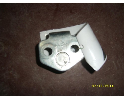 Ответная часть замка двери Ford Fusion 2002-2012 (1232044)- купить на ➦ А50-Авторазбор по цене 100.00р.. Отправка в регионы.