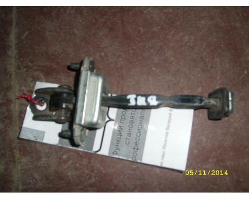 Ограничитель двери Ford Fusion 2002-2012 (1474246)- купить на ➦ А50-Авторазбор по цене 150.00р.. Отправка в регионы.