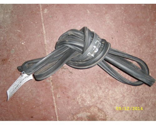 Уплотнитель двери Nissan X-Trail (T30) 2001-2007 (769218H300)- купить на ➦ А50-Авторазбор по цене 500.00р.. Отправка в регионы.