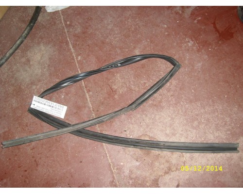 Уплотнитель двери Nissan X-Trail (T30) 2001-2007 (769248H300)- купить на ➦ А50-Авторазбор по цене 500.00р.. Отправка в регионы.