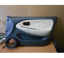 Обшивка двери передняя правая Hyundai Elantra II J2, J3 1995-2000