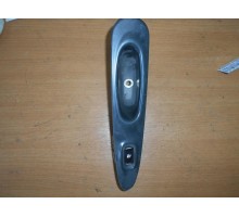 Накладка (кузов внутри) блока управления стеклоподъемниками Hyundai Elantra II J2, J3 1995-2000