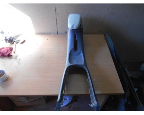 Консоль Hyundai Elantra II J2, J3 1995-2000 (8461029100)- купить на ➦ А50-Авторазбор по цене 800.00р.. Отправка в регионы.