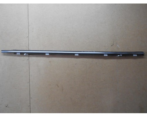 Накладка стекла переднего правого Hyundai Elantra II J2, J3 1995-2000 (8222029000)- купить на ➦ А50-Авторазбор по цене 300.00р.. Отправка в регионы.