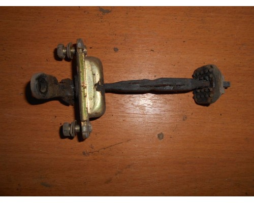 Ограничитель двери Hyundai Elantra II J2, J3 1995-2000 (7939029000)- купить на ➦ А50-Авторазбор по цене 350.00р.. Отправка в регионы.