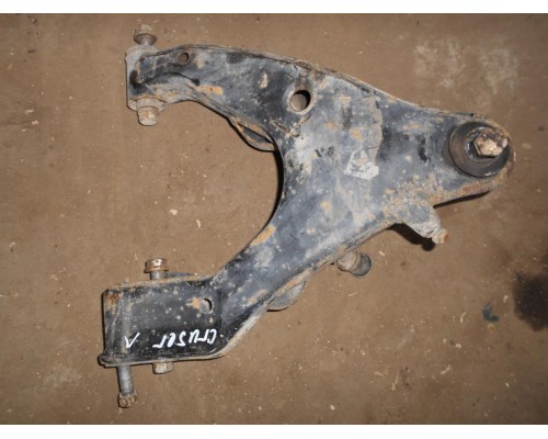 Рычаг передний Toyota Land Cruiser (100) 1998-2007 (4864060010)- купить на ➦ А50-Авторазбор по цене 2000.00р.. Отправка в регионы.