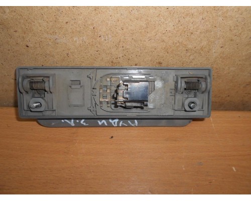 Ручка внутренняя потолочная Audi 100 [C4] 1991-1994 (4A0857607B)- купить на ➦ А50-Авторазбор по цене 600.00р.. Отправка в регионы.