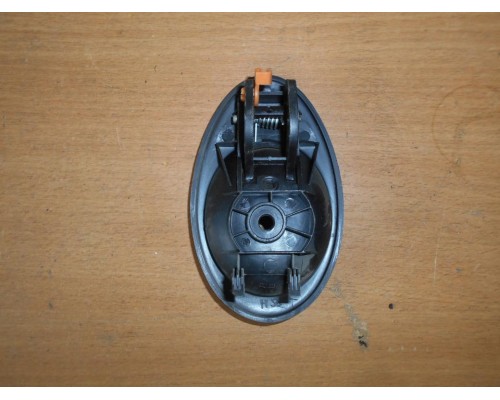 Ручка двери внутренняя Chevrolet Spark 2005-2010 (96601586)- купить на ➦ А50-Авторазбор по цене 100.00р.. Отправка в регионы.