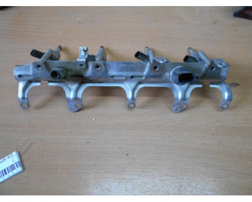 Рампа топливная (рейка) Audi A3 [8PA] Sportback 2004-2013 (06J133317)- купить на ➦ А50-Авторазбор по цене 2000.00р.. Отправка в регионы.