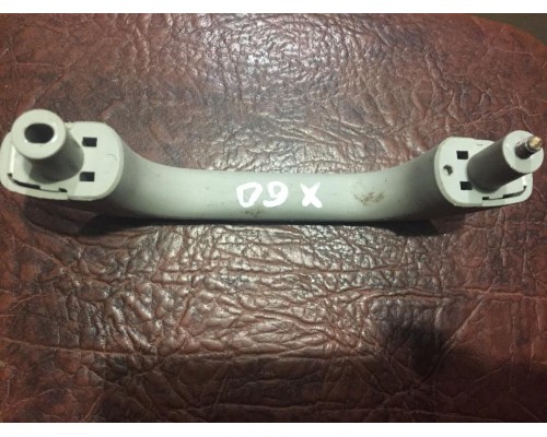 Ручка внутренняя потолочная Lifan X60 2012> (B8215100B32)- купить на ➦ А50-Авторазбор по цене 200.00р.. Отправка в регионы.