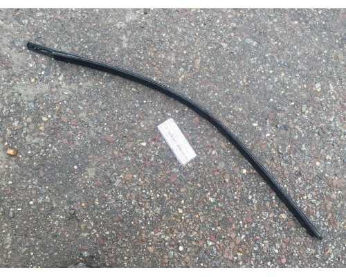 Накладка стекла переднего правого Hyundai Solaris/Accent IV 2010-2017 (822201R000)- купить на ➦ А50-Авторазбор по цене 300.00р.. Отправка в регионы.