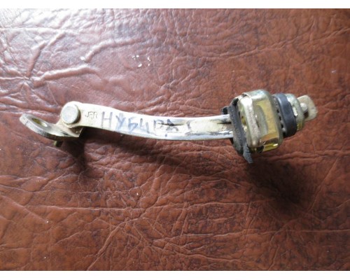 Ограничитель двери Daewoo Nubira 1997-1999 (96259088)- купить на ➦ А50-Авторазбор по цене 200.00р.. Отправка в регионы.