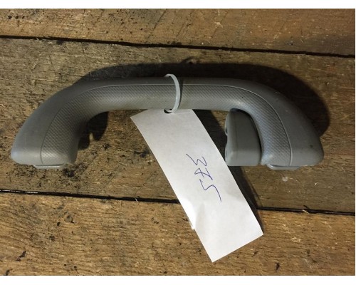 Ручка внутренняя потолочная Hyundai Solaris/Accent IV 2010-2017 ()- купить на ➦ А50-Авторазбор по цене 200.00р.. Отправка в регионы.