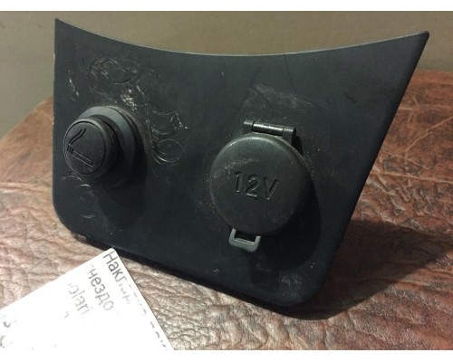 Накладка декоративная Hyundai Solaris/Accent IV 2010-2017 ()- купить на ➦ А50-Авторазбор по цене 300.00р.. Отправка в регионы.