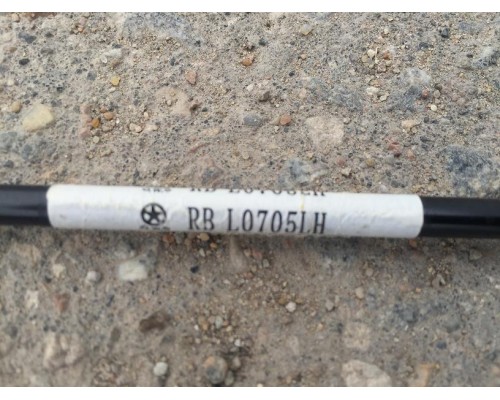 Торсион багажника Hyundai Solaris/Accent IV 2010-2017 ()- купить на ➦ А50-Авторазбор по цене 100.00р.. Отправка в регионы.