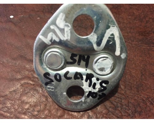 Ответная часть замка двери Hyundai Solaris/Accent IV 2010-2017 ()- купить на ➦ А50-Авторазбор по цене 100.00р.. Отправка в регионы.