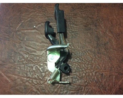 Ручка открывания багажника Hyundai Solaris/Accent IV 2010-2017 ()- купить на ➦ А50-Авторазбор по цене 100.00р.. Отправка в регионы.