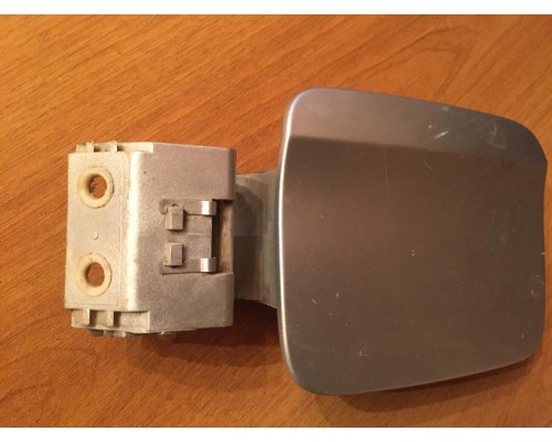 Лючок бензобака Hyundai Sonata IV EF 1998-2001 (695103D001)- купить на ➦ А50-Авторазбор по цене 600.00р.. Отправка в регионы.