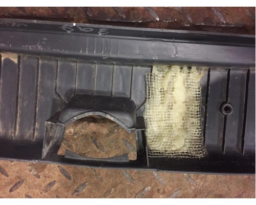 Обшивка багажника Daewoo Nubira 1997-1999 ()- купить на ➦ А50-Авторазбор по цене 500.00р.. Отправка в регионы.