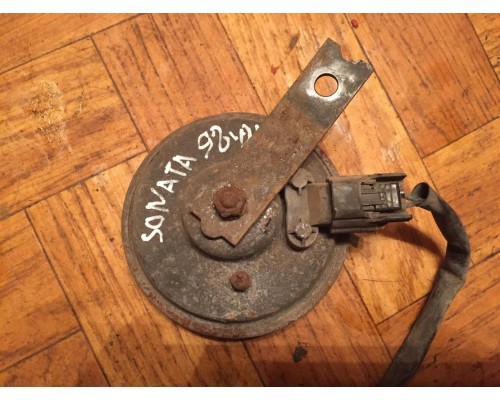 Сигнал звуковой Hyundai Sonata IV EF 1998-2001 (966203K000)- купить на ➦ А50-Авторазбор по цене 300.00р.. Отправка в регионы.