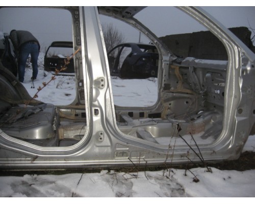 Порог правый Ford Fusion 2002-2012 ()- купить на ➦ А50-Авторазбор по цене 5000.00р.. Отправка в регионы.