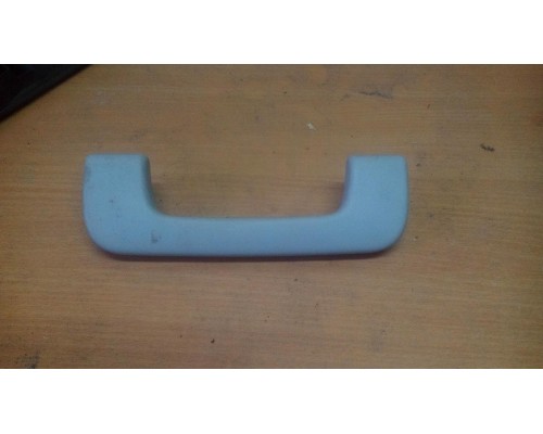 Ручка внутренняя потолочная Audi A3 [8PA] Sportback 2004-2013 (8P0857607M1YE)- купить на ➦ А50-Авторазбор по цене 250.00р.. Отправка в регионы.