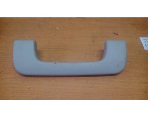 Ручка внутренняя потолочная Audi A3 [8PA] Sportback 2004-2013 (8P0857607M1YE)- купить на ➦ А50-Авторазбор по цене 250.00р.. Отправка в регионы.