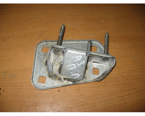 Усилитель торпедо Audi A3 [8PA] Sportback 2004-2013 (8P1857021A)- купить на ➦ А50-Авторазбор по цене 650.00р.. Отправка в регионы.