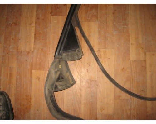 Уплотнитель стекла задней двери внутренний Audi 100 [C4] 1991-1994 (4A5839440J)- купить на ➦ А50-Авторазбор по цене 500.00р.. Отправка в регионы.