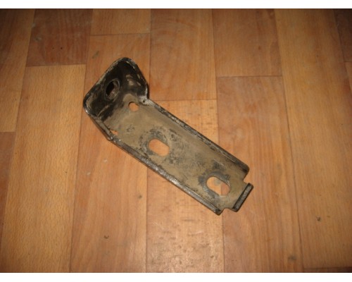 Усилитель бампера Audi 100 [C4] 1991-1994 ()- купить на ➦ А50-Авторазбор по цене 500.00р.. Отправка в регионы.