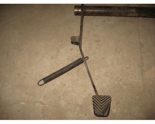 Педаль тормоза Hyundai Sonata III 1993-1998 (3281034001)- купить на ➦ А50-Авторазбор по цене 450.00р.. Отправка в регионы.